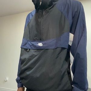 RARE NIKE VINTAGE WINDBREAKER! FOR ONLY 50$